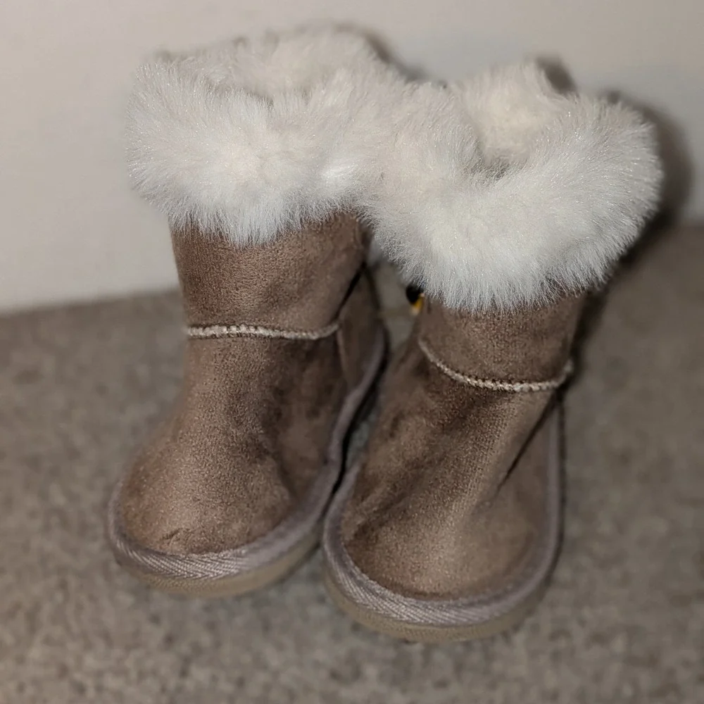 Toddler Girls Faux Suede Winter Boots Faux Fur Colorful Beads Tan Size 6‎ NEW